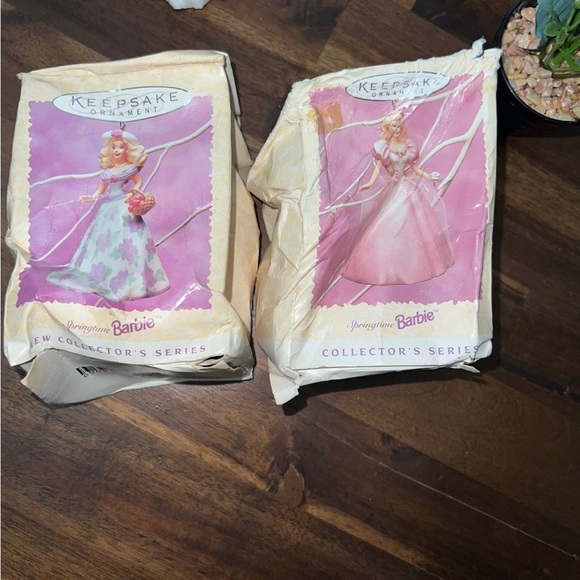 Hallmark Barbie Ornaments Vintage - Picture 5 of 5